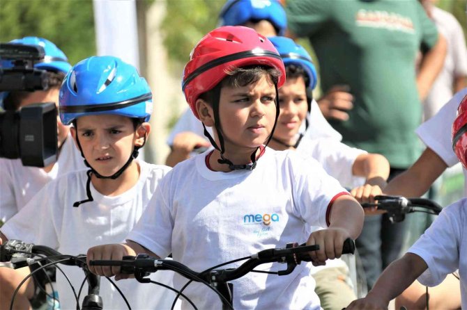 Meram’da Düz Bisiklet Yarışları Sona Erdi