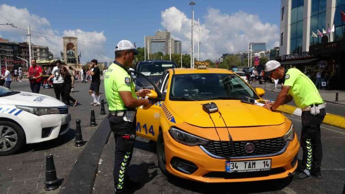 Taksim’de Ticari Taksi Denetiminde Ceza Yağdı