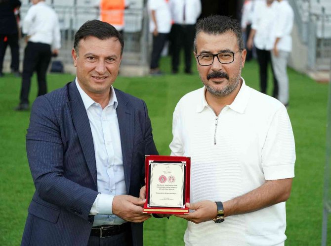 Spor Toto Süper Lig: Ümraniyespor: 0 - Antalyaspor: 0 (İ̇lk Yarı)