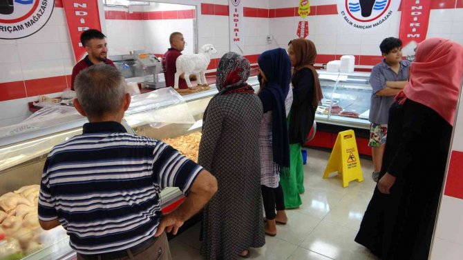 Cumhurbaşkanının Çağrısı Üzerine Ette Yüzde 25 İndirim Yaptı