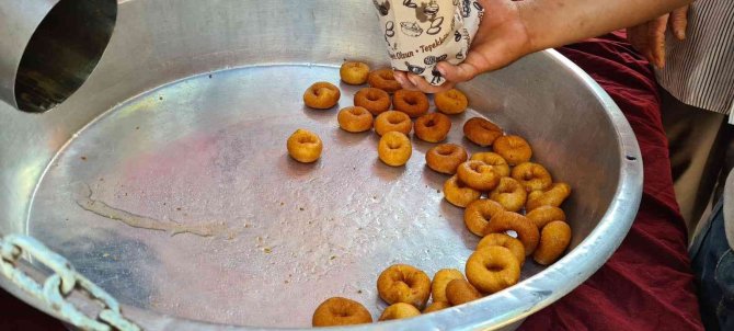 Gördes’te Ak Parti’nin 21’inci Yılına 3 Bin Kişilik Lokma