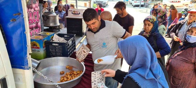 Gördes’te Ak Parti’nin 21’inci Yılına 3 Bin Kişilik Lokma