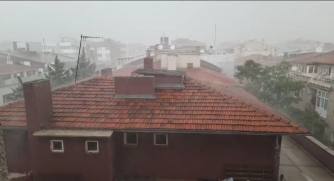Ankara’da Sağanak Ve Fırtına Etkili Olmaya Devam Ediyor
