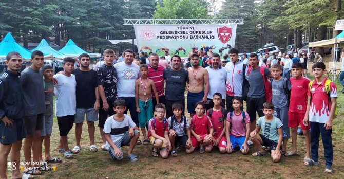 Antakya Belediyesi Güreş Takımının Başarısı