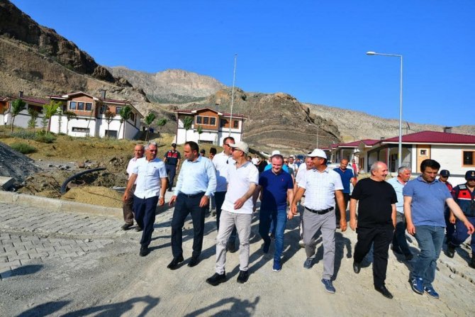 Yusufeli Barajı Nedeniyle Evleri Suları Altında Kalacak İ̇şhan Köyü Sakinleri Evlerine Kavuştu