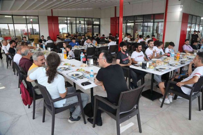 Başkan Deveci: “Türkiye Sizi Konuşuyor”