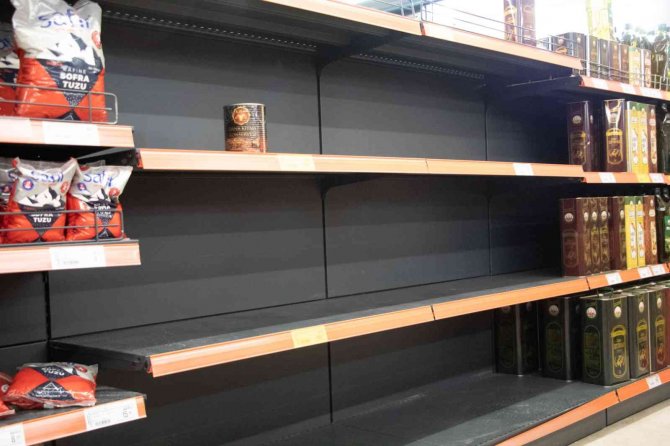 Batman’da Tarım Kredi Marketinde Raflar Boşaldı