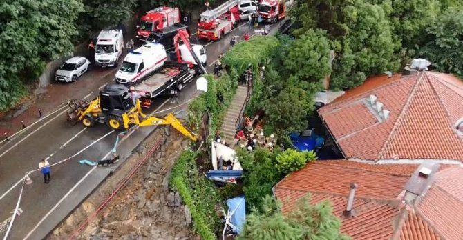 Beykoz’da İstinat Duvarı Çöktü: 1 Kişi Göçük Altında Kaldı