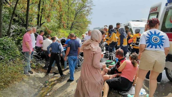 Bursa’da Kanala Düşen Araçta Can Pazarı: 1’i Ağır 3 Yaralı