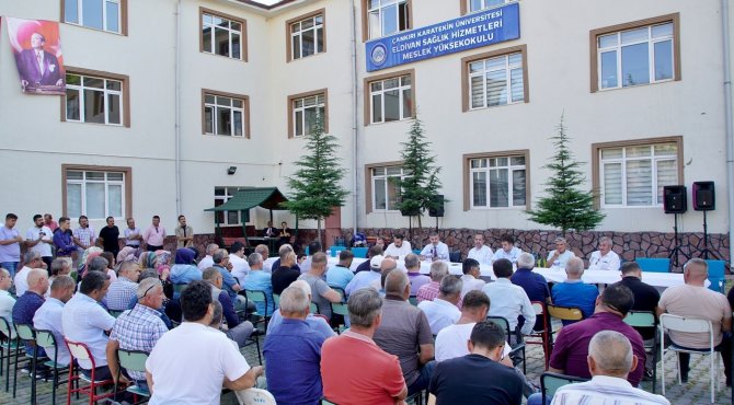 Çakü Rektörü Çiftçi, Eldivan’da Vatandaşlarla Buluştu