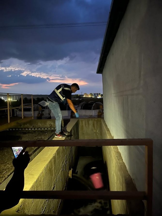 Çevre, Şehircilik Ve İ̇klim Değişikliği Bakanlığı, Tekirdağ Kınıklı Deresi’ndeki Siyah Renkli Kirliliğe İnceleme Başlattı