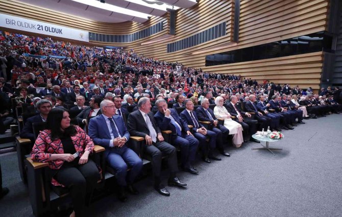 Cumhurbaşkanı Erdoğan: "Kutlu Mücadeleyi 2023 Seçimlerini Kazanarak İnşallah Taçlandıracağız"