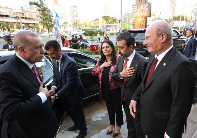 Cumhurbaşkanı Erdoğan: "Kutlu Mücadeleyi 2023 Seçimlerini Kazanarak İnşallah Taçlandıracağız"