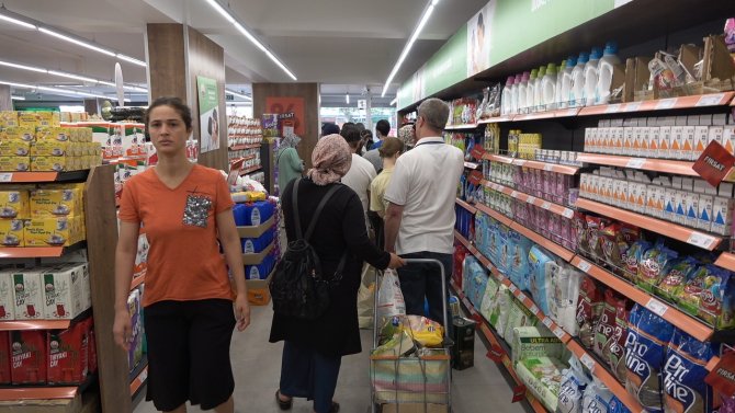 Denizli’de Tarım Kredi Kooperatifi Marketlerinde Yoğunluk