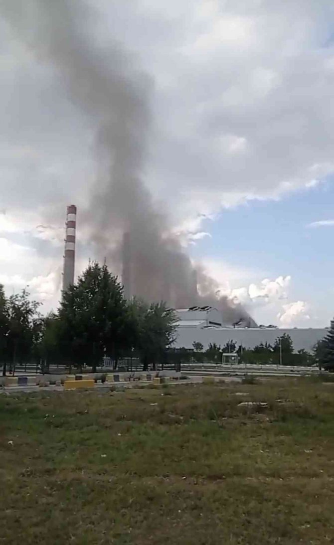 Cam Fabrikasında Çıkan Yangın Büyümeden Söndürüldü