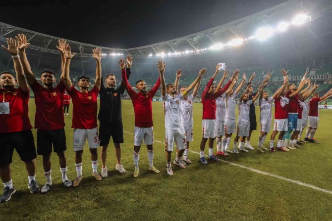 Göztepe’de 10 Yeni Transfer Sahaya Çıktı