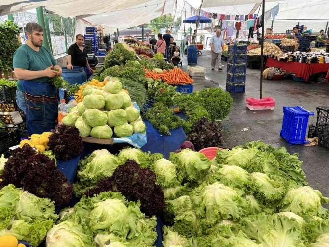 Sağanak Yağışın Etkisiyle Semt Pazarları Boş Kaldı