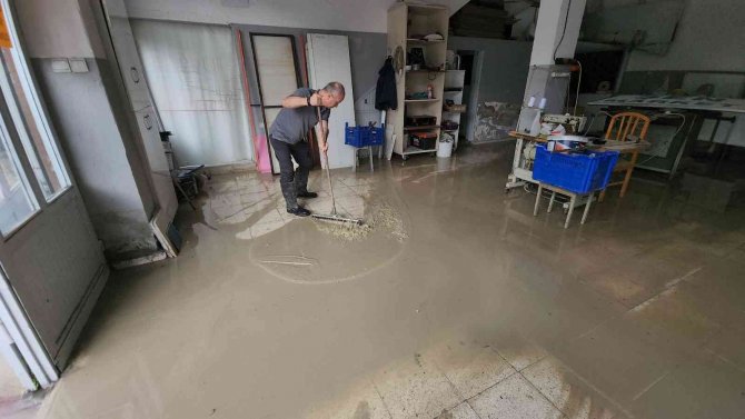 Karabük’te Yağmur Sonrası Bilindik Manzaralar Yaşandı