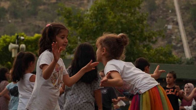 Keçiören Belediyesinden Kartaltepe’de Eğlenceli Konser