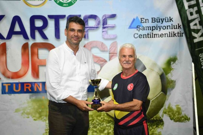 Kartepe’de Kupalar Sahiplerini Buldu