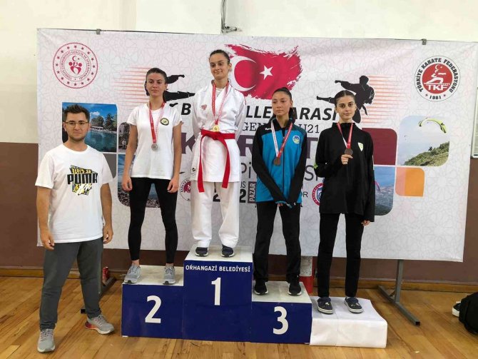 Manisa Bbsk’lı Karatecilerden 6 Madalya