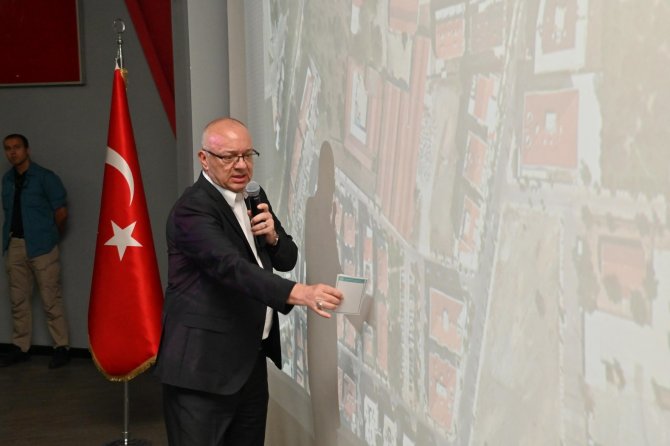 Manisa Büyükşehir Belediye Meclisinde İmar Planı Gerginliği