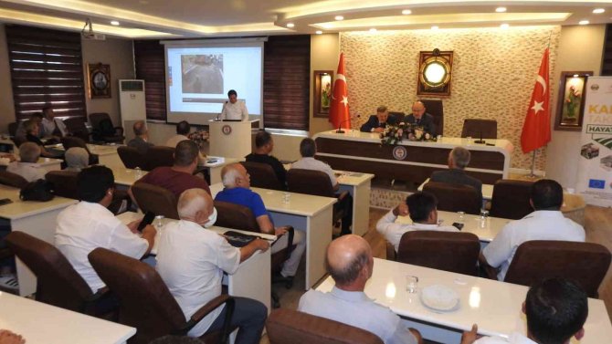 Manisa’da ‘Kabin Takın Hayatta Kalın’ Projesinin Kapanış Toplantısı Yapıldı