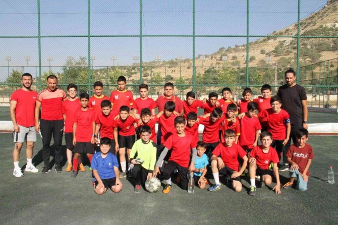 Mardin’de Geleceğin Futbol Yıldızları Yetişiyor