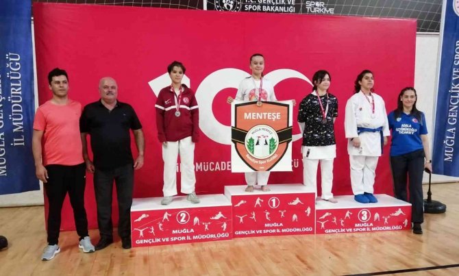Menteşe Belediyesi Karate Takımı Turnuvayı 8 Madalya İle Tamamladı
