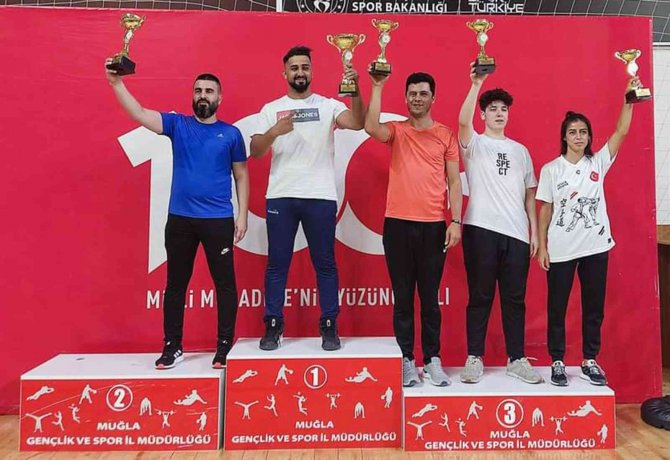 Menteşe Belediyesi Karate Takımı Turnuvayı 8 Madalya İle Tamamladı