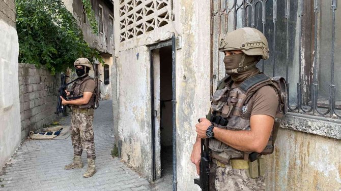 Pkk’nın İlk Eyleminin Yıl Dönümünde Ortalığı Karıştıracaklara Şafak Operasyonu