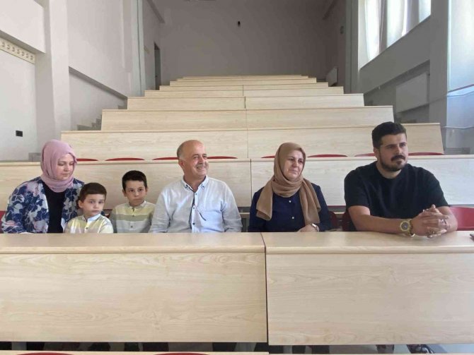 Niğde’de Karı Koca Çift, Üniversitede Aynı Bölümü Kazandı