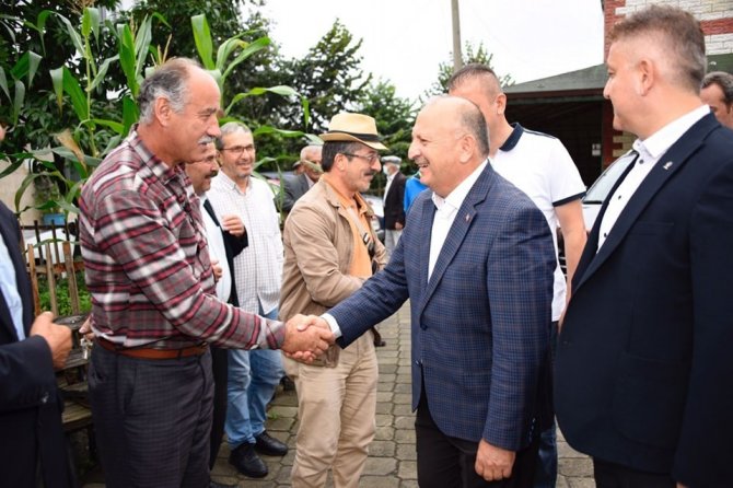 Başkan Tavlı: “Araçların Giremediği Yollara Hizmet Götürüyoruz”