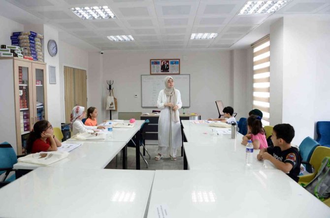 Bilgi Evleri’nde Dolu Dolu Eğitim