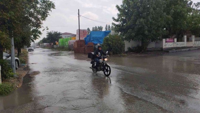 Eskişehir Yine Sağanak Yağışa Teslim