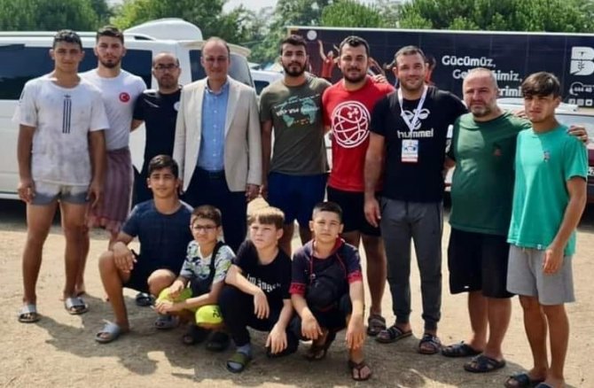Kurtdereli Er Meydanı’ndan Altın Madalyayla Döndü