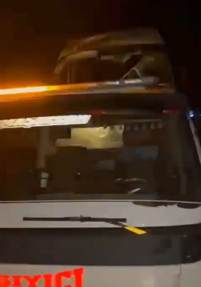 Erzurum’a Hasta Taşıyan Araç Şarampole Yuvarlandı