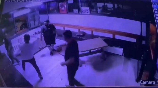 Şile’de Gece Nöbetindeki Taksiciye Öldüresiye Dayak Kamerada