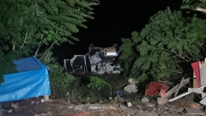 Tokat’ta Otomobil Tarlaya Uçtu: 8 Yaralı
