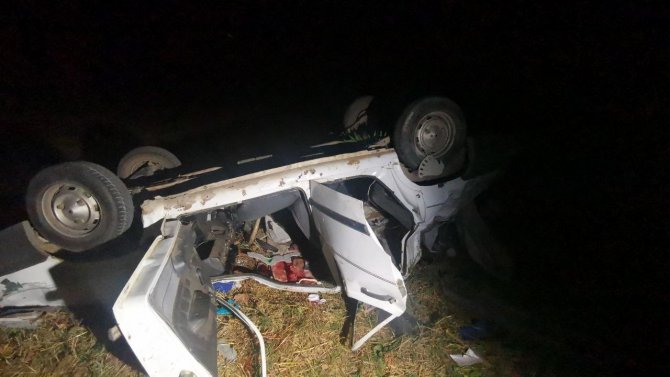 Tokat’ta Otomobil Tarlaya Uçtu: 8 Yaralı