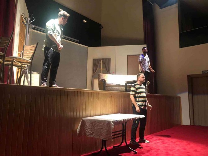 Trabzon Oda Tiyatrosundan Anlamlı Proje