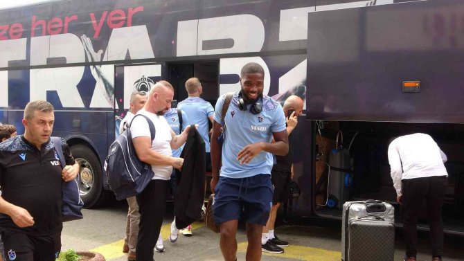 Trabzonspor, Şampiyonlar Ligi Play-off Maçı İçin Kopenhag’a Gitti