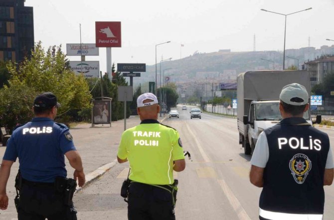 Türkiye Genelinde 46 Bin Personelle “Huzurlu Sokaklar” Uygulaması Gerçekleştirildi