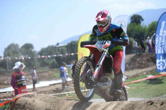 Süper Enduro Yarışları Nefes Kesti