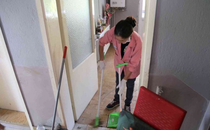 Uşak Belediyesi’nden Engelli Ve 65 Yaş Üstü Vatandaşlara Büyük Kolaylık