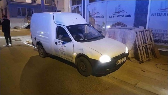 Alkollü Sürücünün Çarptığı Kamyonet Sürücüsü Yaralandı