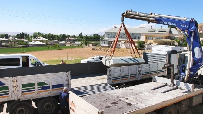 Erciş’te Çiftçilere Sıvat Desteği