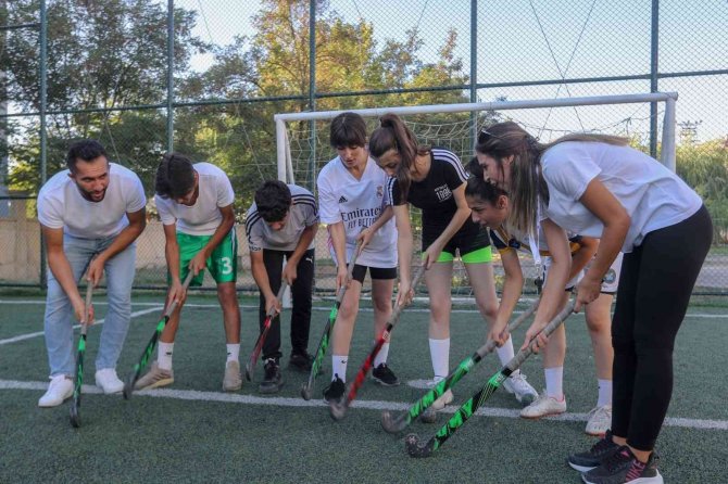 İ̇pekyolu’nda Yaz Spor Kursları Devam Ediyor