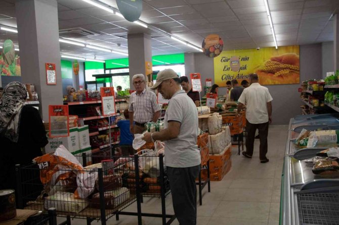 Batman’da Tarım Kredi Marketinde Raflar Boşaldı