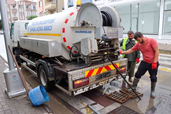 Yalova Belediyesi Ekiplerinden Anında Müdahale